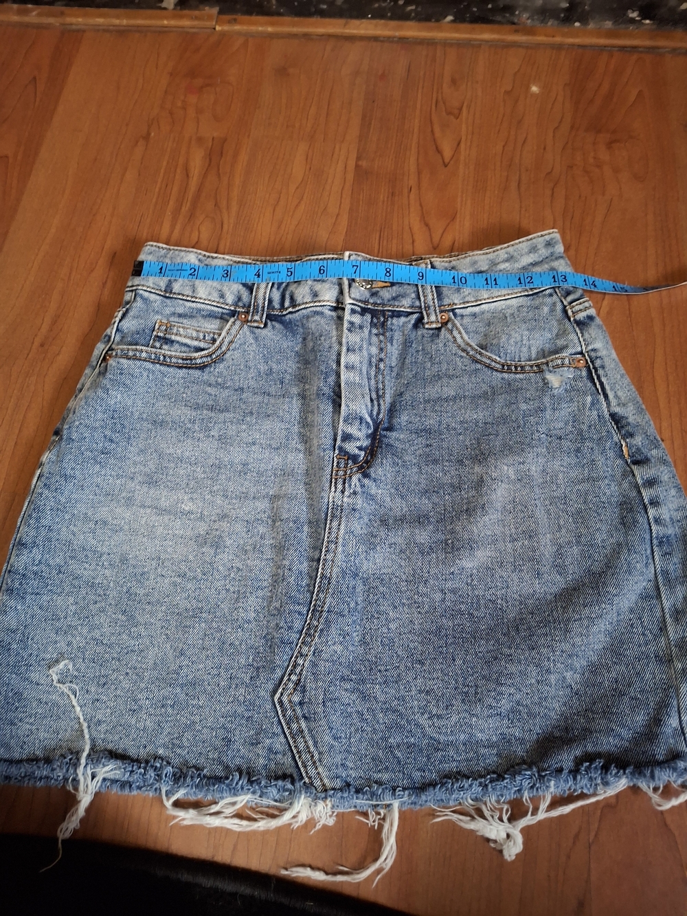 Wild Fable Distressed Light Wash Denim Mini Skirt Size 4 (CFD 066)